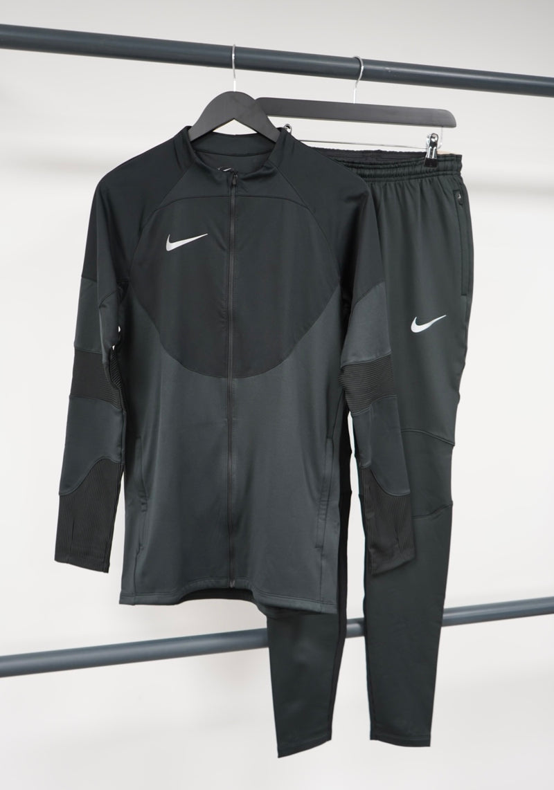 Nike Therma Winter Warrior | Black