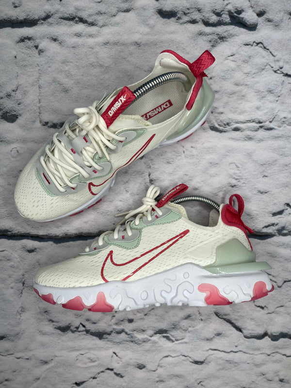 Nike React Vision | White & Pink